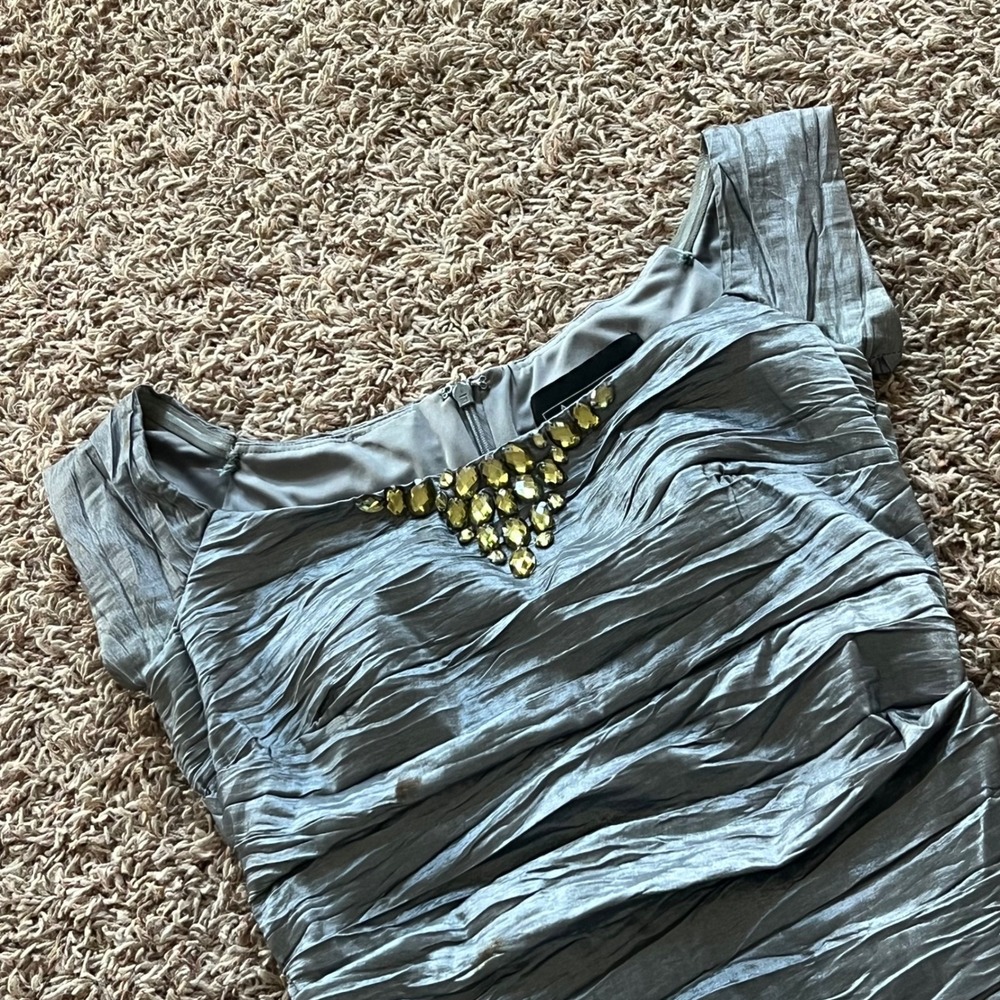Alex Evenings Metallic Silver Ruched Cocktail Dress Amber Jewel Neckline Size 4